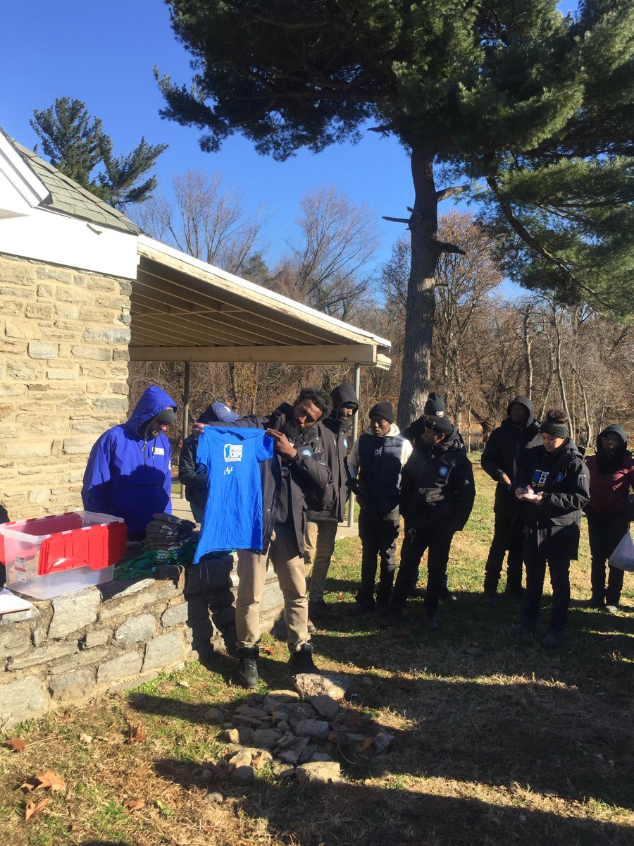digitalonramps's tweet photo. Congrats to the @PowerCorpsPHL team who earned their Tree Care and Urban Agriculture badges last week! It was great to be part of this event with our LRNG Philly partners. @WeAreLRNG @PhilaParkandRec #LRNGPhilly https://t.co/B9sDa52Umm