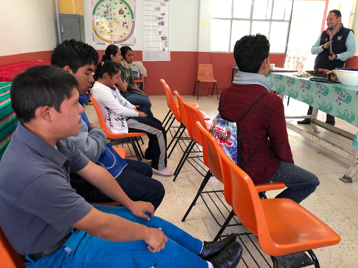 icathi's tweet photo. El plantel @ICATHI_Ixmiquil clausura el curso "Elaboración de #postres" en el #CAM9 de #Ixmiquilpan #InclusiónICATHI #MeCapacitoAprendoyEmprendo @gobiernohidalgo @omarfayad @strabajohgo @AideeSkinfield https://t.co/otZaIv2R6C