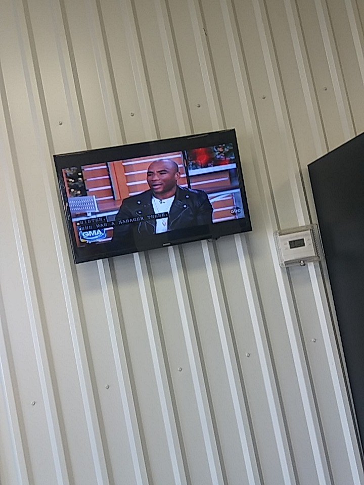 jessielove6190's tweet photo. Watchin @cthagod on @GMA while doing laundry.. @ABCNetwork #GMADAY #TheRealIsHere #Truth https://t.co/wuzvMwYgKo