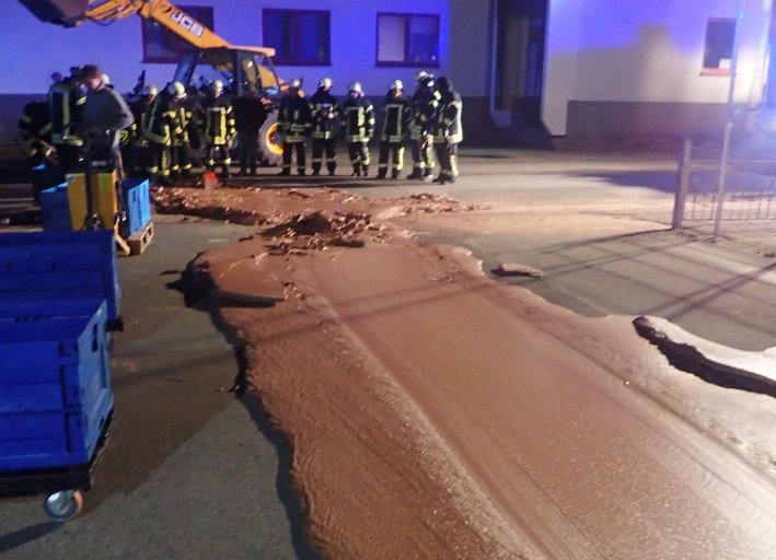 wilmarchocolate's tweet photo. Imagine if this happened in front of Wilmar Chocolates in Appleton! #sweetmess #wilmarchocolateswillhelpcleanup #whatasight

A massive chocolate spill left a sweet, sweet mess on the streets of Germany, and 25 firefighters were called in to clean it up https://t.co/qPl4ApBfMj? https://t.co/Baa37u0gNm