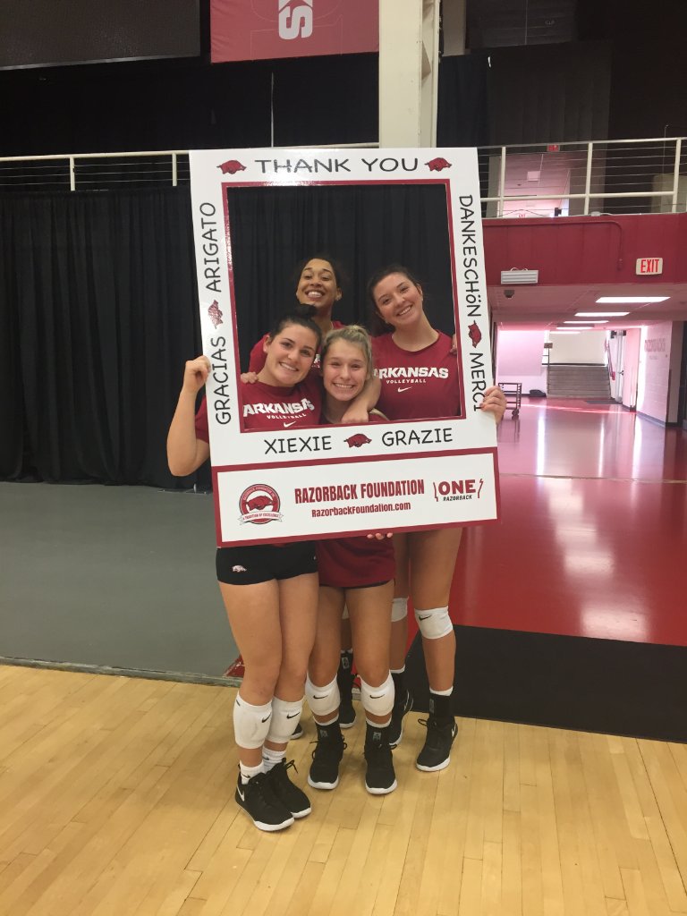 RazorFoundation's tweet photo. During this season of thanks, we are grateful for your continued support of more than 465 Razorback student-athletes! @ArkRazorbacks @RazorbackMBB @RazorbackSD @RazorbackVB #RazorbackFoundation https://t.co/FmI2Km1957