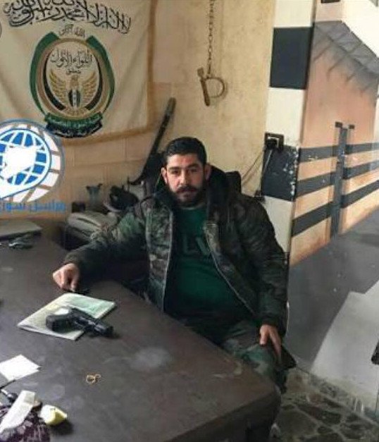 QalaatAlMudiq's tweet photo. #Syria: Abu Bahr ex-#FSA commander of Damascus 1st Brigade who helped to hand over Barzah to SAA in 2017 was reportedly executed w/ other leaders by Assad's Mukhabarat. He was awarded for his contribution to the Nation & also went to Sochi. https://t.co/fIN21SSKn0 https://t.co/OJWmT7WZnx