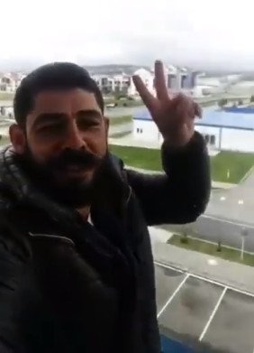 QalaatAlMudiq's tweet photo. #Syria: Abu Bahr ex-#FSA commander of Damascus 1st Brigade who helped to hand over Barzah to SAA in 2017 was reportedly executed w/ other leaders by Assad's Mukhabarat. He was awarded for his contribution to the Nation & also went to Sochi. https://t.co/fIN21SSKn0 https://t.co/OJWmT7WZnx