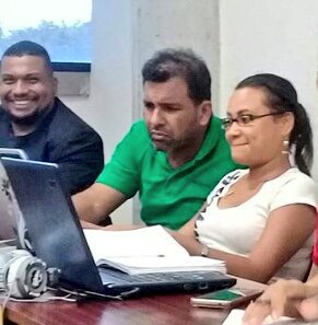 udc2018's tweet photo. El equipo de @udc2018 trabaja de día y de noche en recibir y darle respuesta oportuna a todas las solicitudes de apoyo que hacen los ciudadanos de Oslo. Luz, agua, transporte público, educación, salud... #juntosporOslo #hagamOSLO #creamOSLO #trabajemOSLO #simulacionUCABGuayana https://t.co/VXdsh1Zktz