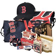 JamscottMD's tweet photo. Hey @RedSox .....think you could get the trophy up to Portland Maine?????#TheGiftOfSox https://t.co/EexqhyMM2k https://t.co/SZjVs2ENLL