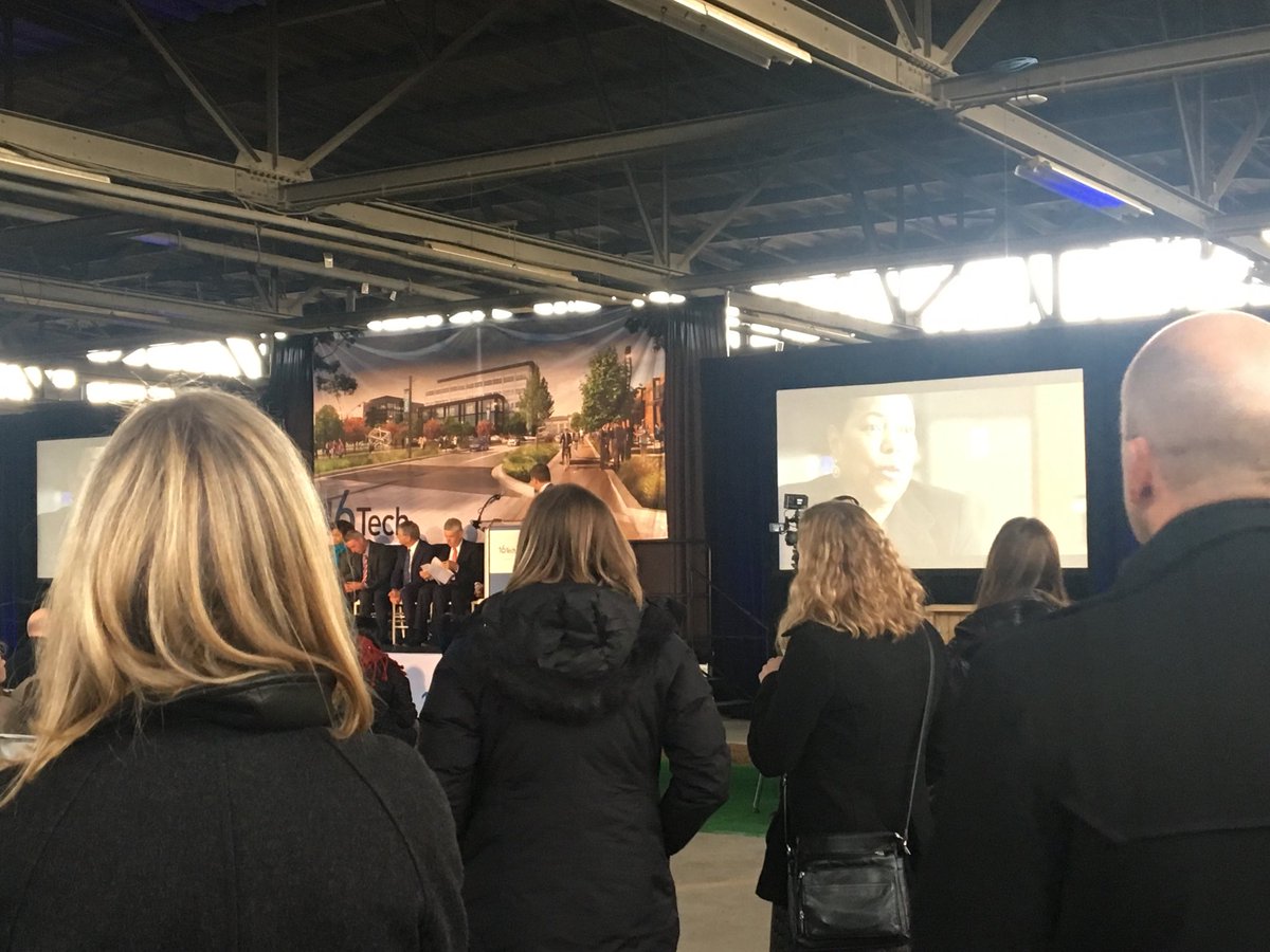 drury_drury1's tweet image. Great turn out for #16tech groundbreaking!