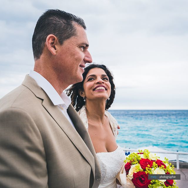 studiomely's tweet photo. Le bonheur, l'amour et l'infini .
Lieu : Bord de mer, Nice
.
Reportage mariage, séance portrait ? 06 16 34 25 39
.
. #Bride #Cotedazurfrance #Instant_bleu #Instantbleu #Mariage #Nissalabella #Provence #REGION #bridaldress #lamourenphoto #lovealways #mariageprovence #pentax_K… https://t.co/NKaTADyzAg