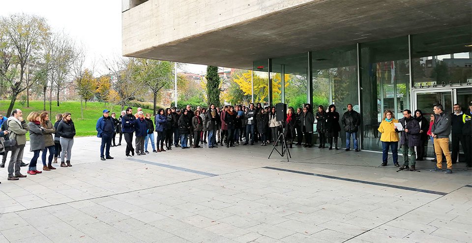 molletvalles's tweet photo. La Junta de Portaveus de Mollet aprova per unanimitat el manifest en defensa dels professionals dels Serveis Socials https://t.co/t2vfN5WLIH https://t.co/t4Yrb3mOjD