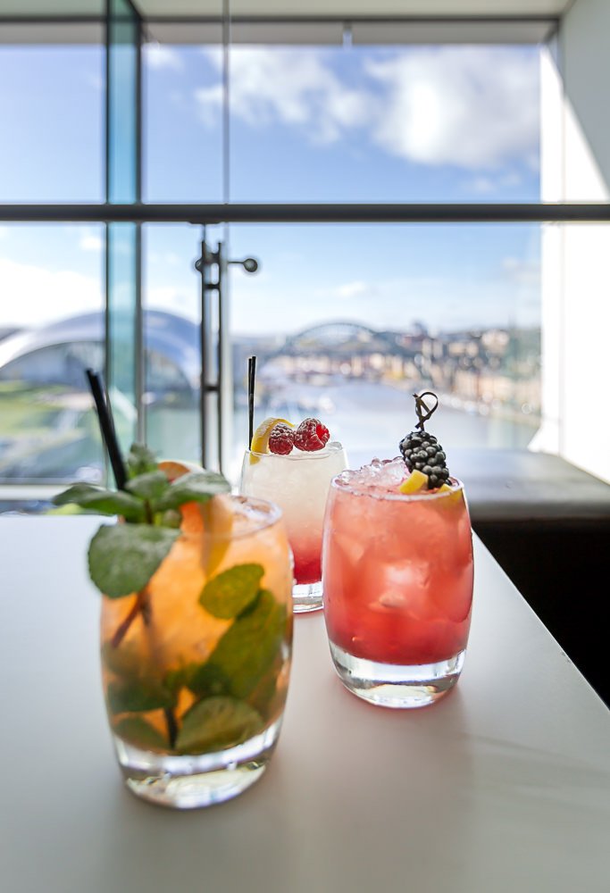 Great views and great cocktails in our viewing box lounge in the daytime, but it looks so much better at night... bit.ly/six360tour
#cocktails #restaurantviews
