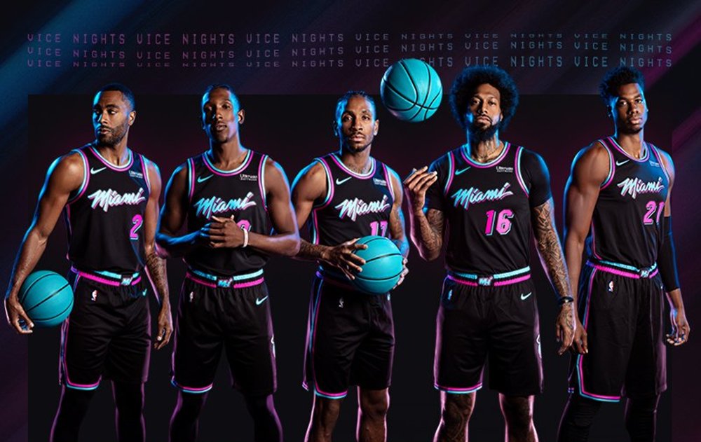 lucvsrvmos's tweet photo. Vocês podem procurar o quanto quiser, mas não vão encontrar em lugar nenhum uma coleção de uniformes mais bonitas do que essa.
#Vice #ViceNights #ViceSunset
@MiamiHEAT #HEATCulture 🔥🔥🔥 https://t.co/AylasFT75w
