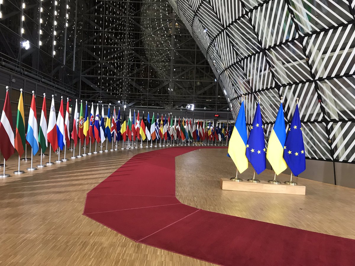 Waiting for meeting of Poroshenko and Tusk