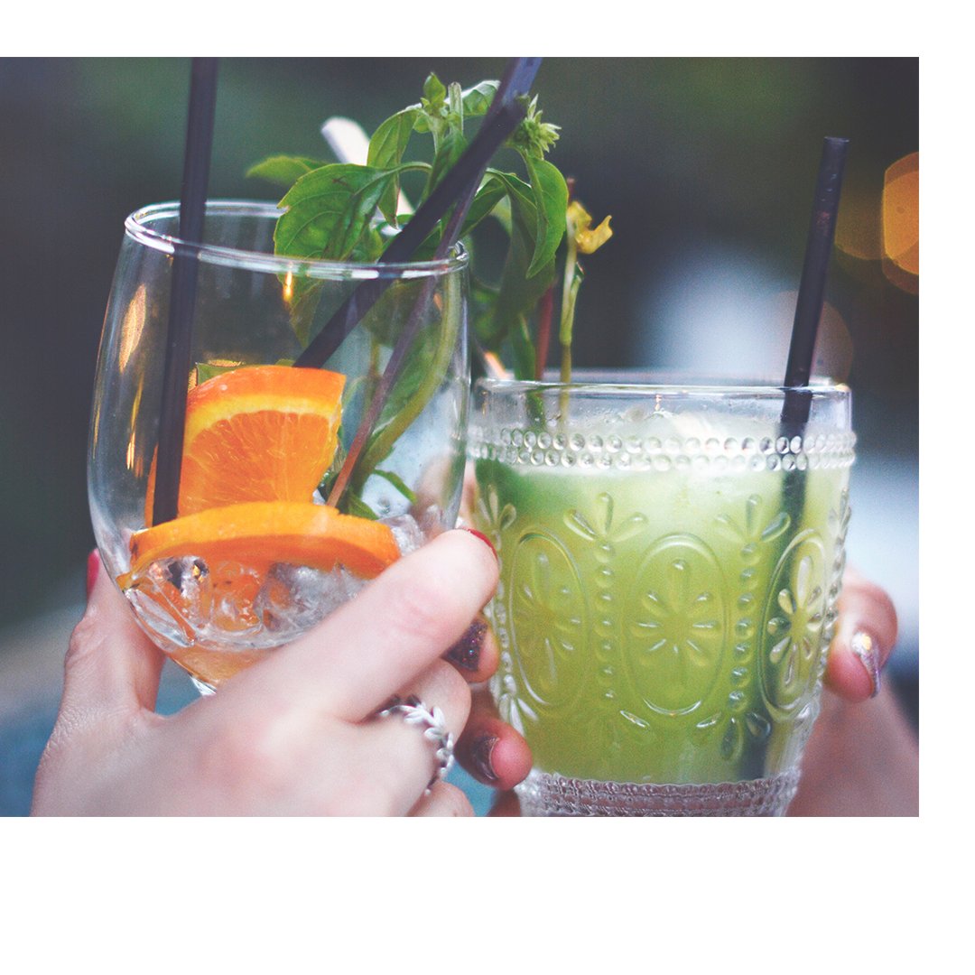 LeParcSuite's tweet photo. One grapefruit fizz down, and on to a cucumber margarita. Our fresh, specialty concoctions will get you through that rooftop sunset. https://t.co/0C1ZIjKwc3