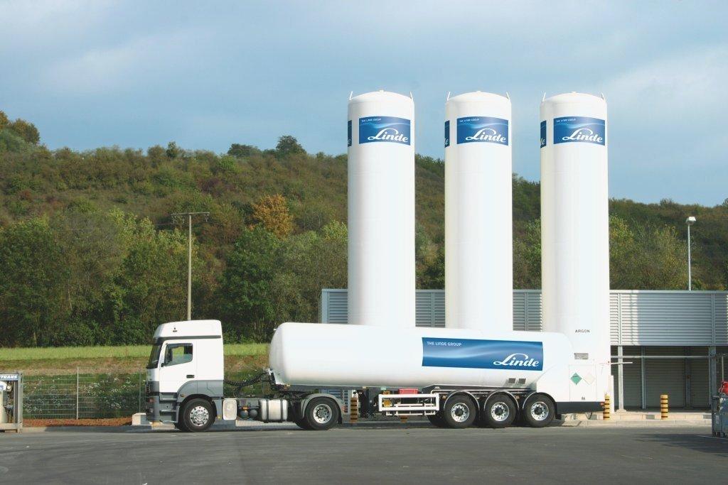 RobinJo37482271's tweet image. Now hiring! Looking for CDL Drivers for our Research Triangle Park, NC location! We offer a $5000 Sign-on Bonus, highly competitive pay, and excellent routes/set schedules! Click the link for details! bit.ly/2QshVCz #trucking #TruckDriver #truckers #trucker #CDL #Raleigh