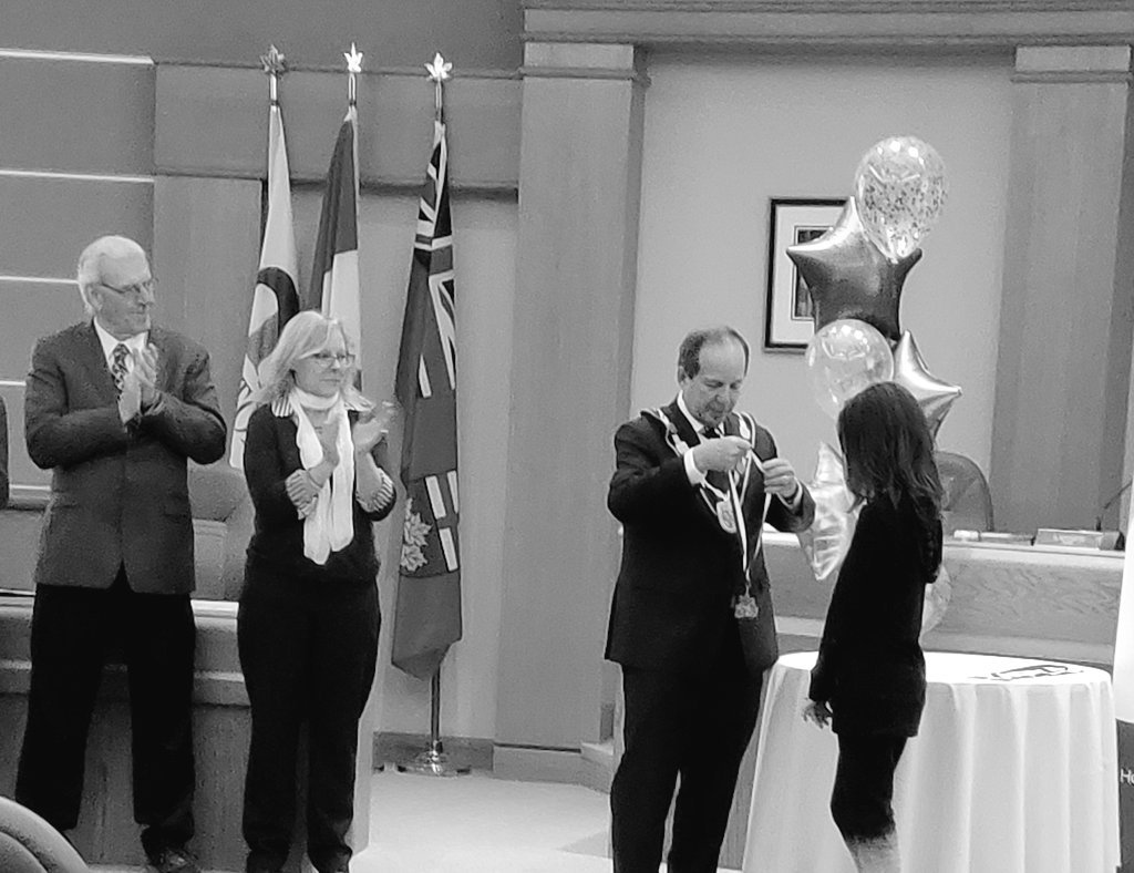 HolyCowCanoe's tweet photo. Congrats to paddlers Rama Gilverson and Youth Emma on your achievements award! @omckra @_HaltonHills @rapidmag @RickBonnette1
#paddle4all #Haltoncanoe #paddleclub https://t.co/4j4ZIehYlo