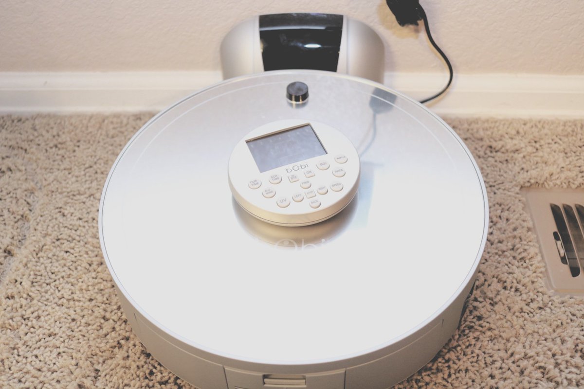 LauraT_Funk's tweet image. Looking for an awesome #RobotVaccum?  The bObi Pet from @bobsweep is top notch.  Check out our review and learn about the sweet features here &amp;gt;&amp;gt;&amp;gt; wegotthefunk.com/the-best-robot… &amp;lt;&amp;lt;&amp;lt;

#ad