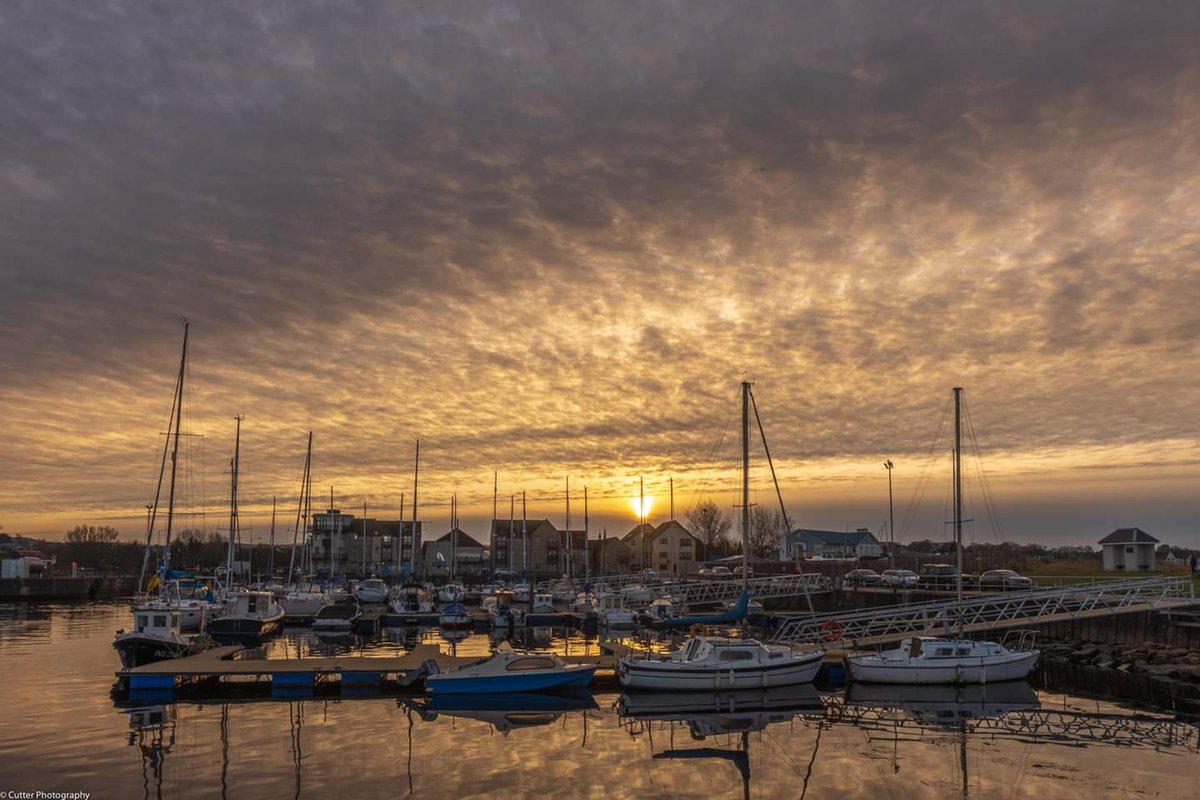 Sunset over Nairn harbour. #noplacelikehome #Nairnrocks