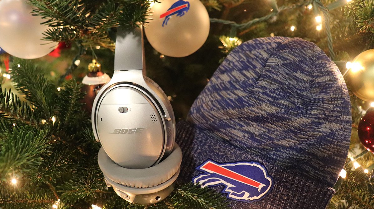 BuffaloBills's tweet image. Get the gift of #HolidayFocus.

RT for a chance to win @Bose QC35 II headphones and official team gear!

Rules: bose.life/2G1zTqL
