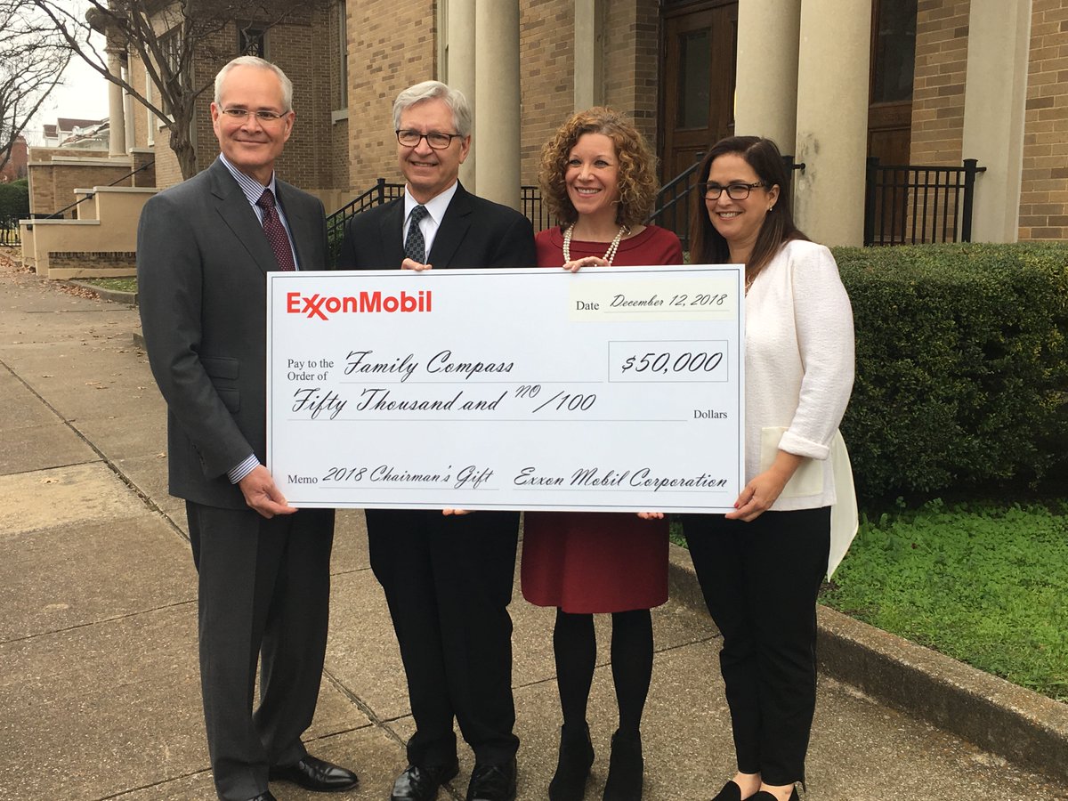 sunwestpr's tweet image. Proud to be part of ExxonMobil’s Chairman’s Gift this morning. Darren Woods, chairman and CEO, presented $50,000 to @familycompass to help them continue to build healthy families and a strong North Texas community by preventing child abuse and neglect.