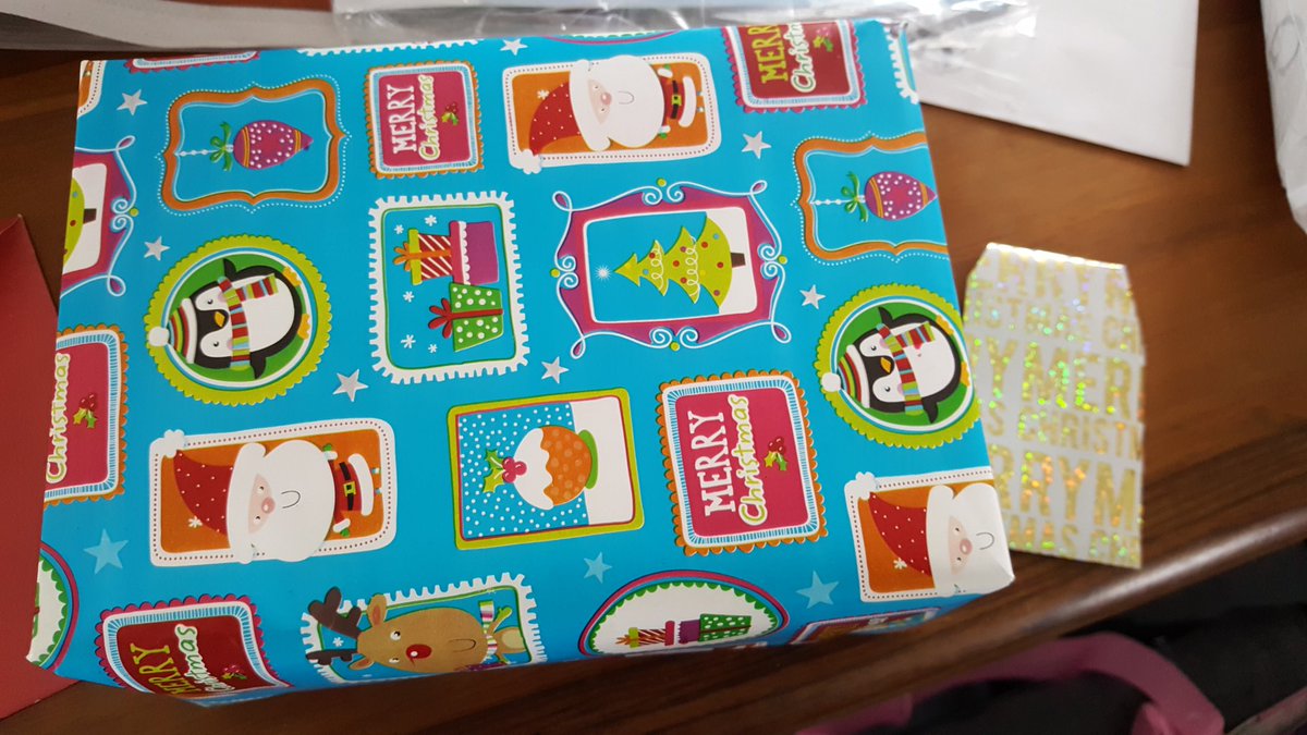 becx1970's tweet photo. Ohhhhh gifts from @Sue_McGinty & @ycdillon - going to be good and wait till Christmas. Only 12 days...... π #patience #goingtobehard https://t.co/DBcozrj3pH