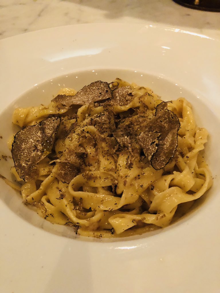 NYE 🍾🥂🎉 reserve sooner then later! #NYE #brasserielucilles #tastingmenu #champagne #westmount