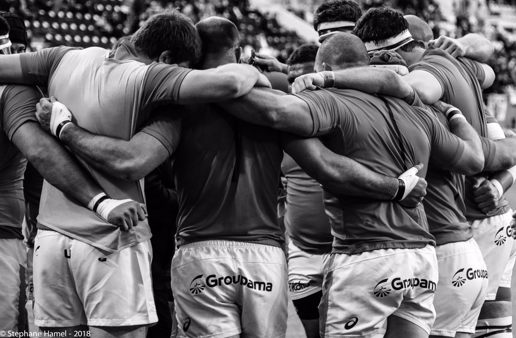 ProvaleRugby's tweet photo. [Carnet Noir]
Notre peine est immense. Et tous les mots bien dérisoires. Nous pensons à toi Nicolas. 
Au nom des joueurs de rugby, nous adressons à ta famille et à tes amis du @SFParisRugby et de l’@UBBrugby nos plus sincères condoléances. #ReposeEnPaix 🙏🏻 https://t.co/6ONADReVmK