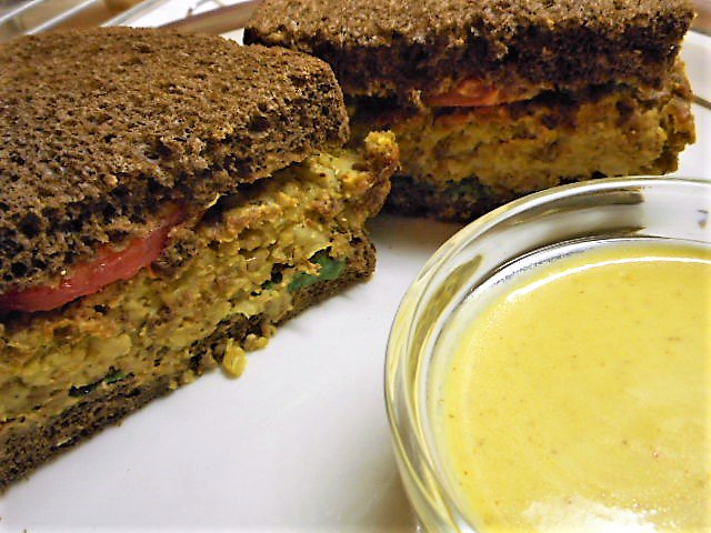 MadamSarcastra's tweet photo. Made veggie burger mix from last week's #Sarcasserole ➡️ https://t.co/LalEBiAFyv
Also revived the "cheese" sauce by adding smoked paprika, horseradish mustard, some beer, &amp; oh SHIT, is that ever good!!  🤪👏#Vegan #veganfood #plantbased #leftovers #KitchenImprov #RecipeSchmecipe https://t.co/WyluISbspU