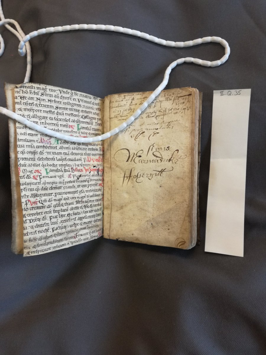 medievalbecky's tweet photo. De Phlebotomia (YML, II.Q.35, 1567). A beautiful tiny book which shows fragments of medieval manuscripts used to strengthen the binding and to cover the book 1/2 #medievaltwitter #earlymodern #medical #book #rarebooks #twitterstorians #speccol #binding #manuscript #manuscrit https://t.co/pbPZkBMkiZ