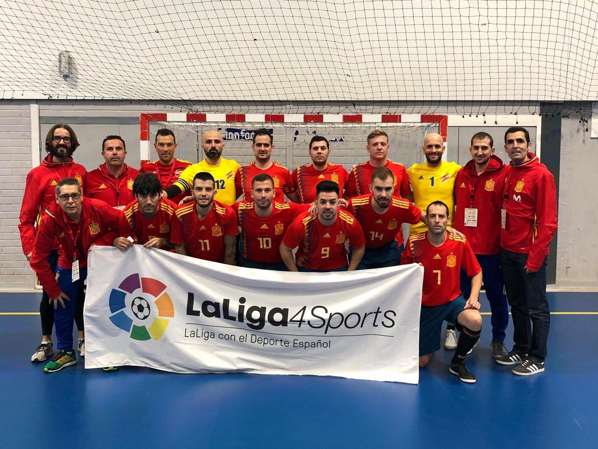 ¡A la final!

La selección masculina de fútbol sala de la <a href="/FEDSordos/">FEDSordos</a> buscará el 🥇 ante Rusia este viernes a las 16:30⚽️ 💪🏼💪🏼💪🏼