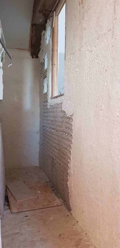 Agrochanvre's tweet photo. #chanvre #solutionsecologiques @OuestFrance @LesEchos @InvestirFr #isolation #décoration #construction le chanvre dans le bâtiment la solution sans chauffage ! Découvrir les nouvelles propriétés de la plante ! Et #defiscaliser pour 2018 à 25% contactez nous https://t.co/s3iuTZUFuT