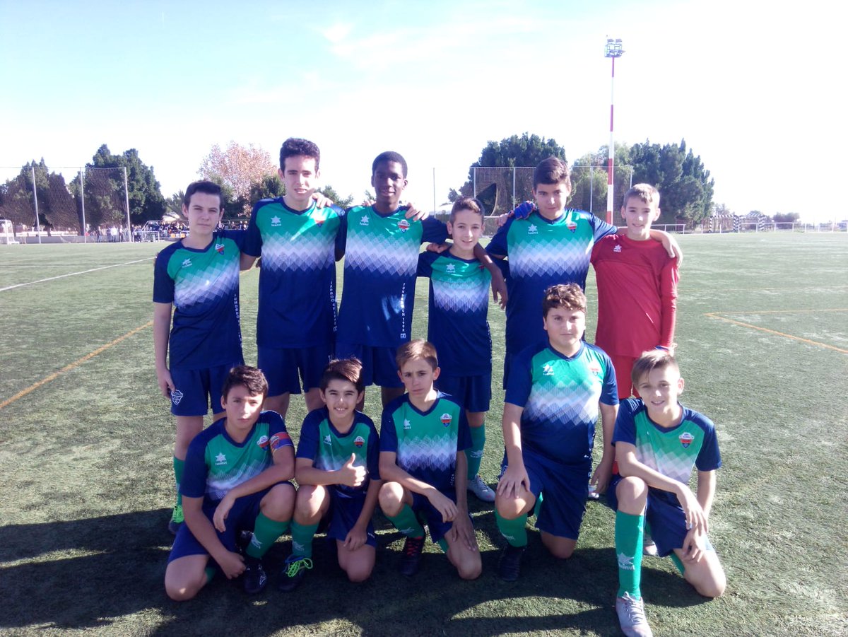 Infantil C #cdpabloiglesias 4 - 2 Benferri C.F. A. Grande chicos!!
💪💚💙
#resultados #partidos #plantilla #Goles #FutbolBase #Elche #InfantilC #LaLiga #Temporada2018