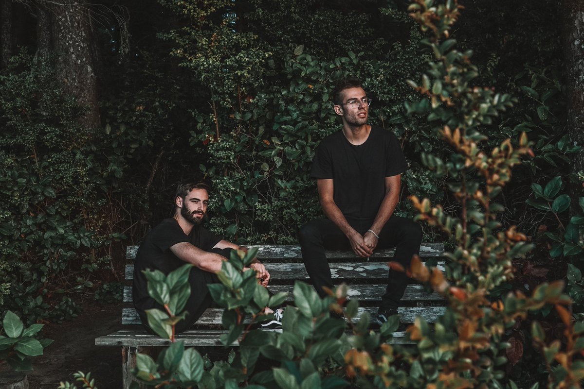 .<a href="/slenderbodies/">slenderbodies</a> are kings of chilled-out pop. Unwind with their royally smooth new single 👉 spoti.fi/2LbD525