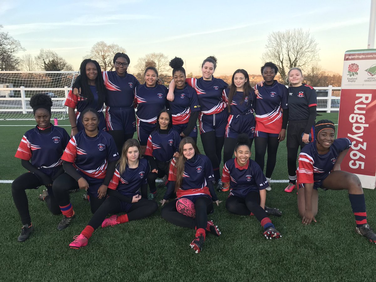 Great experience for the u18 girls playing on the artificial pitch at Cheshunt RFC thank you <a href="/HertsRDO/">Herts Rugby Dev Officer</a>! Thanks @SamWhitPE for a fantastic game of #rugby the girls can’t wait for another 🏉 💪🏉 Back of the match Aminat and forward Chanice #clackgirlscan
