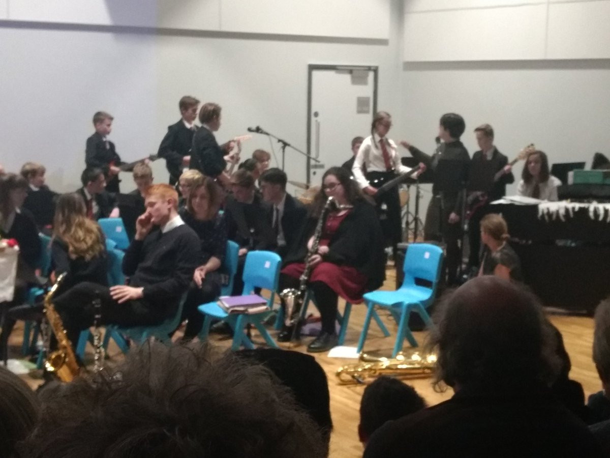 Geoggersthom's tweet photo. @musicmilly82 Ms Stamoulis rocking the vocals with the rock band @PlantbrkSchool #plantsbrook https://t.co/HR7c0RBxZD