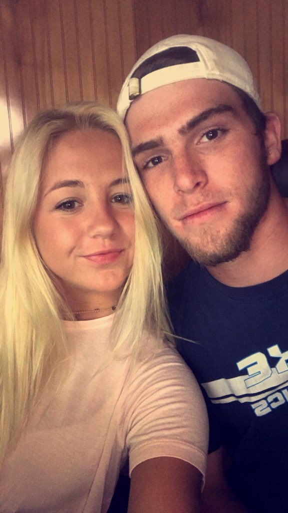 hay_griggs's tweet photo. I love you matt!!!! Glad to be here for another year💛 thanks for being one call away  @matthewessick2 https://t.co/ySAxkqaskJ