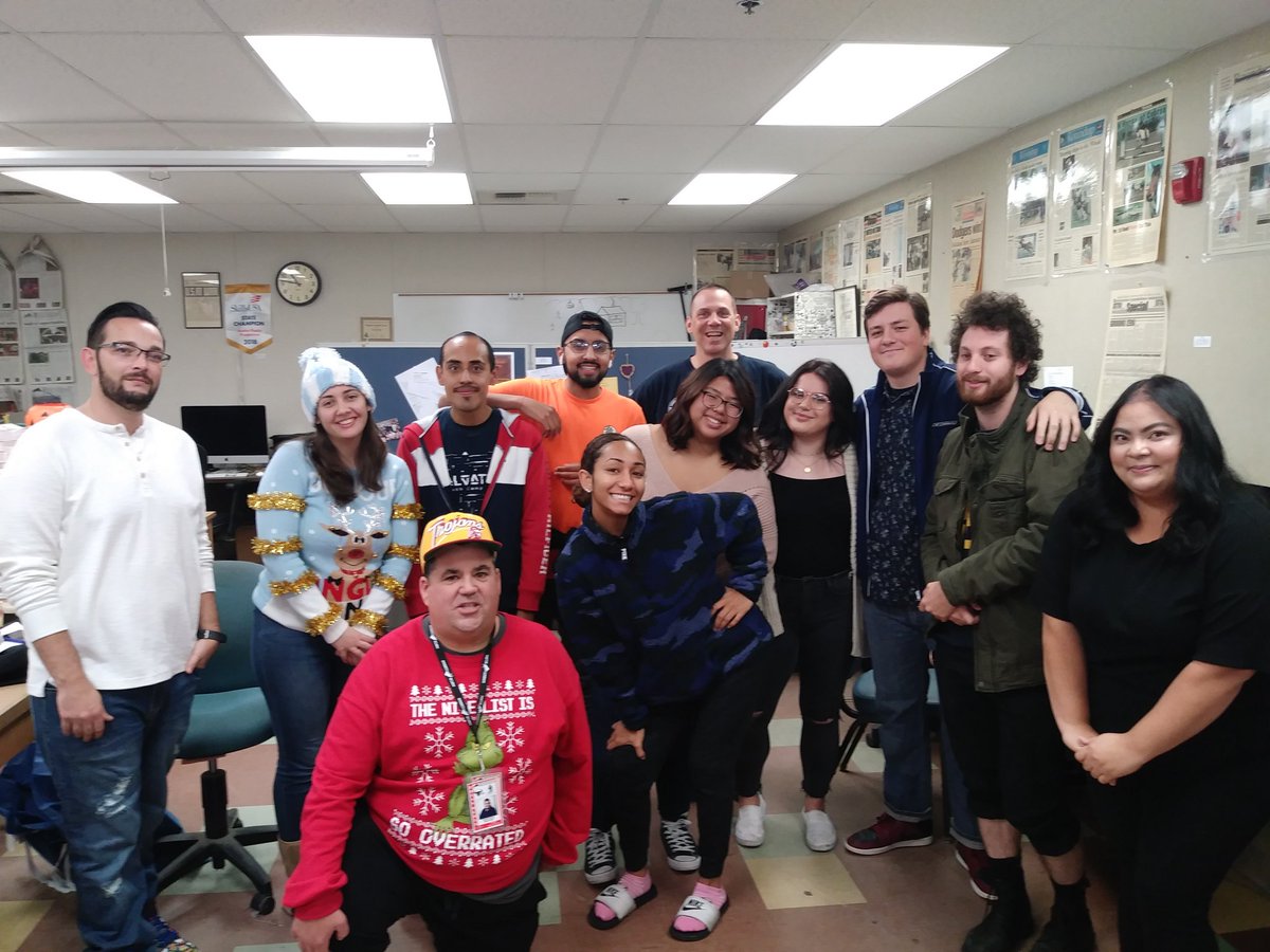 fgamino13's tweet photo. Great semester with this team. Thank you @ArielleZolezzi for my gift. #EdBoard #secretsanta https://t.co/g56ZpuOd0M
