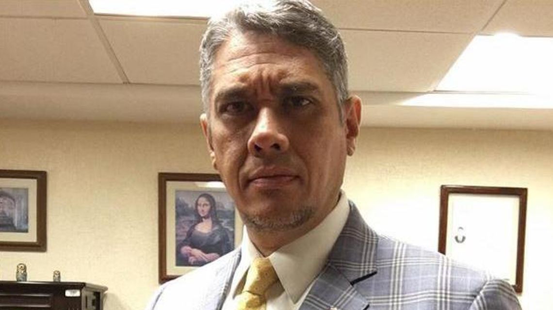CapitalVeracruz's tweet photo. Por presumir sus lujos y modo de vida, el Consejo de la Judicatura Federal ya ordenó investigar los ingresos de #LordMinistro -> https://t.co/yxQGJhzsGm https://t.co/i22RUPWBEK