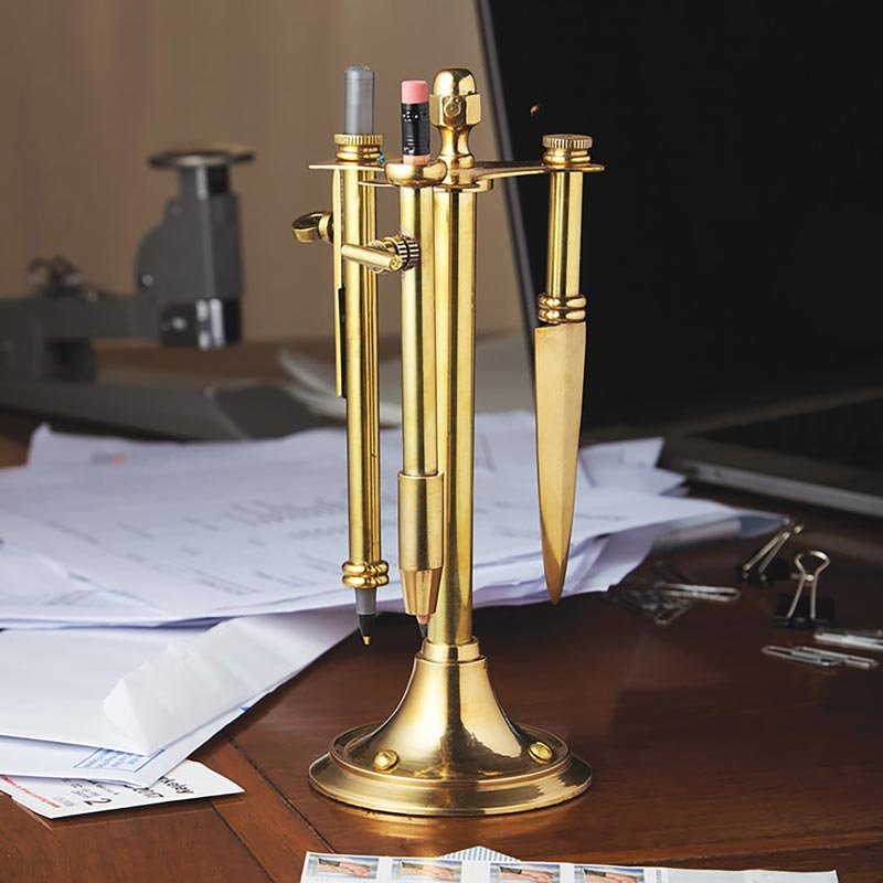 Levenger's tweet photo. Featuring the Pendulux Collection
Every clock, lamp & unique accessory is designed by hand, using traditional tools that lend to the intricate finish & character of each #Pendulux product.
🕓SALE ENDS TONIGHT! Take 20% off Pendulux Collectible Gifts - https://t.co/nM0xTzroFo https://t.co/yo9rn0Okga