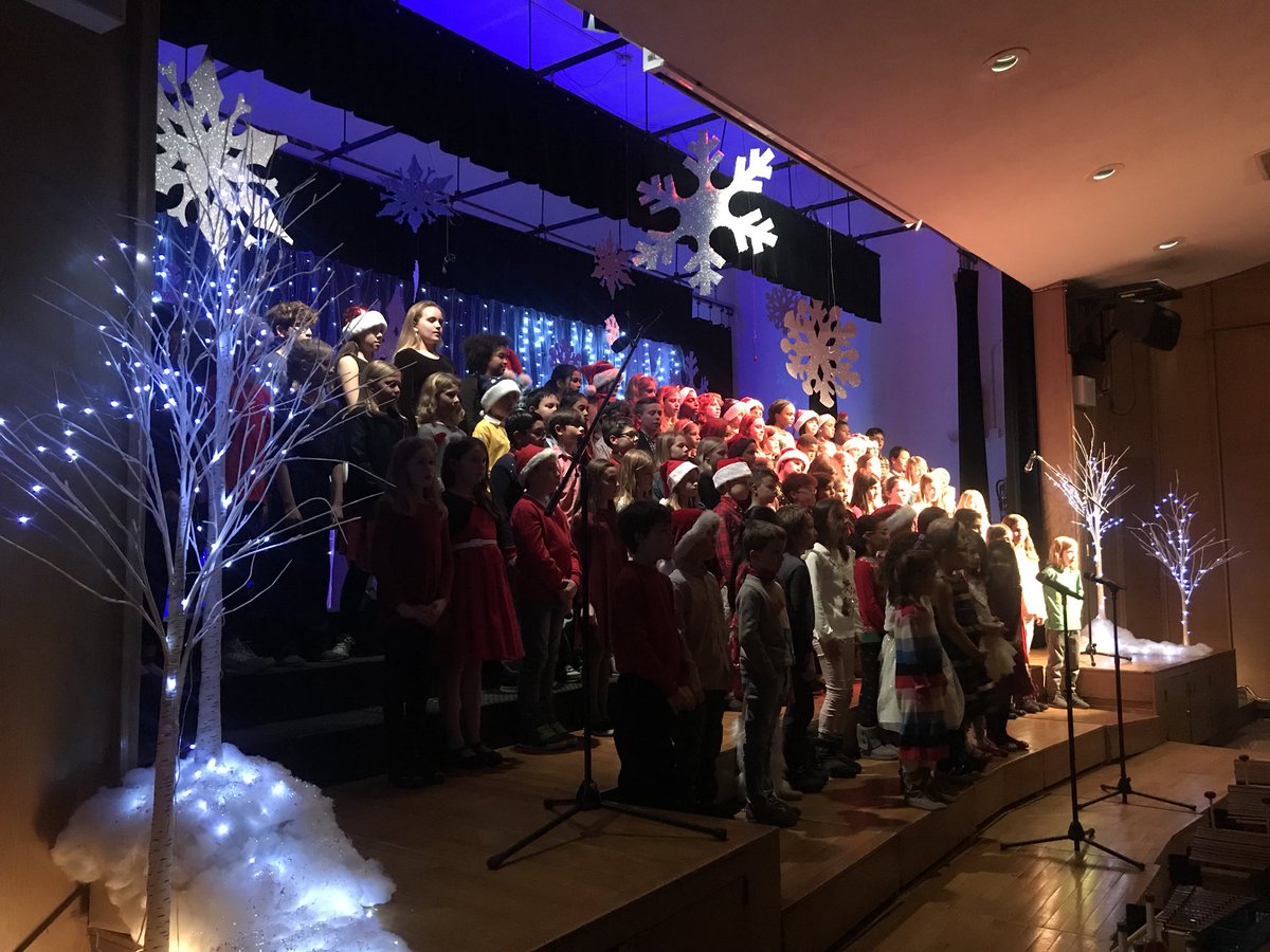 McKinneyMusic97's tweet photo. Huge congratulations to Mann Chorus for an amazing performance last night!

#MannSchool @OakPark97 @carmen_hauser @FaithCole42 https://t.co/iH75va5QOM