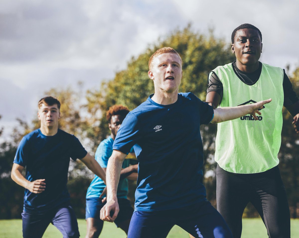 UmbroArgentina's tweet image. Umbro Pro Football Training.

#UmbroProTraining #UmbroFootball #Football #Training #Futbol #Entrenamiento #Indumentaria