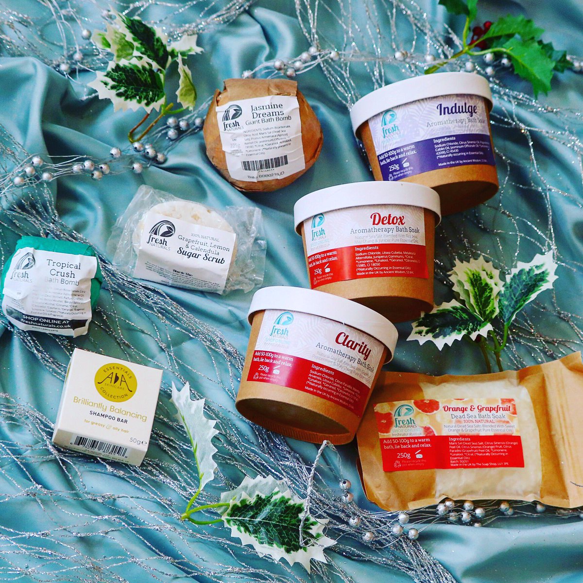 ✨ LAST CHANCE TO ENTER ✨
#Win this fabulous bundle of bath goodies just in time for #Xmas. 
#Like #retweet &amp; #tag a friend to enter. Extra entries available on our Instagram and Facebook pages. 
Ends 13/12/18 at midnight. U.K. only. #handmade #naturalskincare #competition