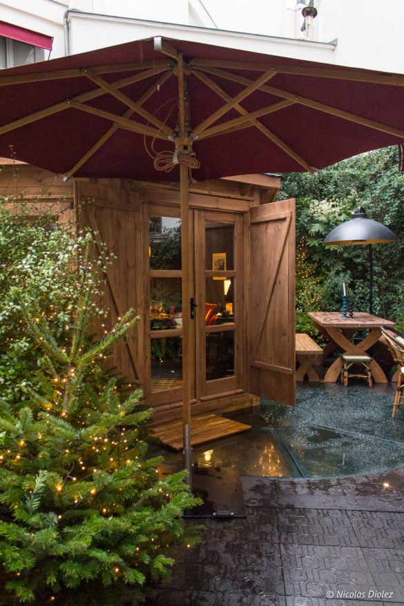 Pour la période hivernale le Roch Hôtel &amp; Spa propose sur sa terrasse intérieure une cabane slave #Chatka décorée avec beaucoup de goût par Sarah Poniatowski-Lavoine et privatisable sur réservation jusqu’au 22 février 2019
Photos <a href="/NicolasDiolez/">Nicolas Diolez</a> mademoisellebonplan.fr/2018/12/09/ide…