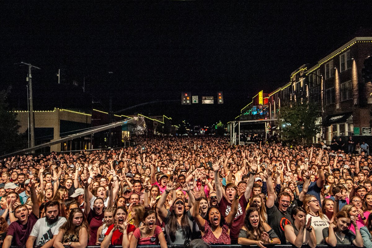 Deciding which college is the right choice just got easier! WalletHub has ranked Starkville, home to Mississippi State University, in the Top 25 of the Best College Towns &amp; Cities in America for 2019. bit.ly/1RiPSPs