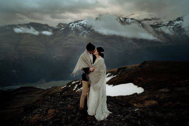 Casey and Maurizio getting close and cuddly on a mountain top! . . . . #nzwedding #nzelopement #newzealandelopement #helicopterwedding #wanakawedding #wanakaweddingphotographer #mountiainwedding #adventurewedding #adventureweddingphotographer — view on Instagram …