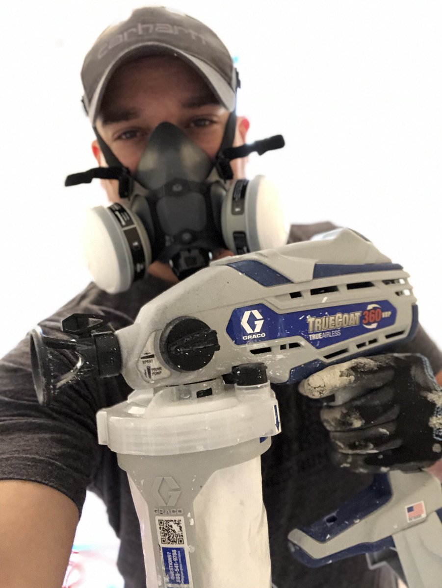 ✏️ The Doctor is in. 

#SprayDay #Painter #PaintLife #Mask #Construction #LetsWork