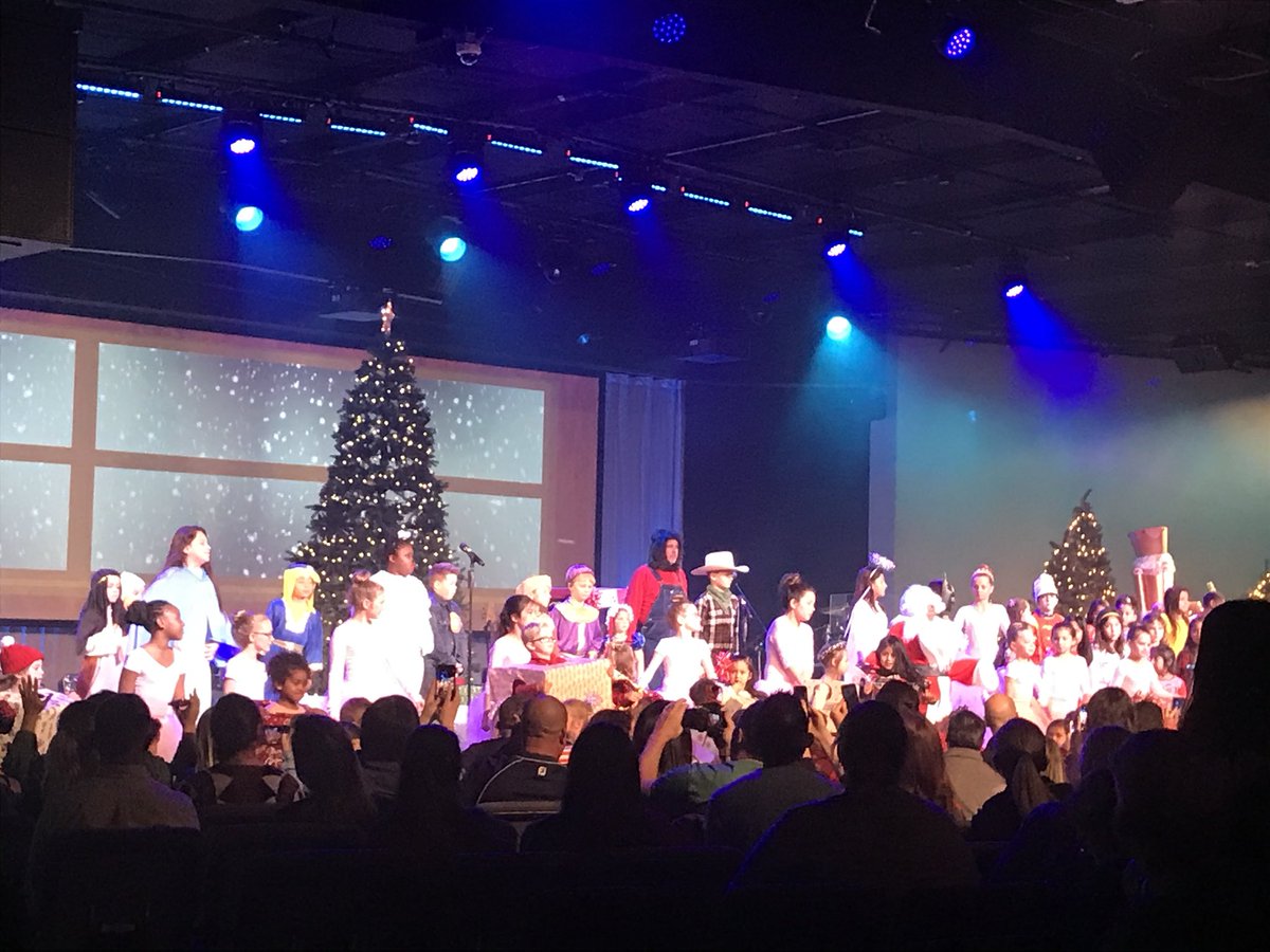 TiffanyAlaniz's tweet photo. Oh what fun!!!! Awesome job @gutskids on your Christmas program!!! @GutsChurch 
#ChristmasCountdown #hope #helppeoplewin #ALLIN https://t.co/1r5NInKKKv