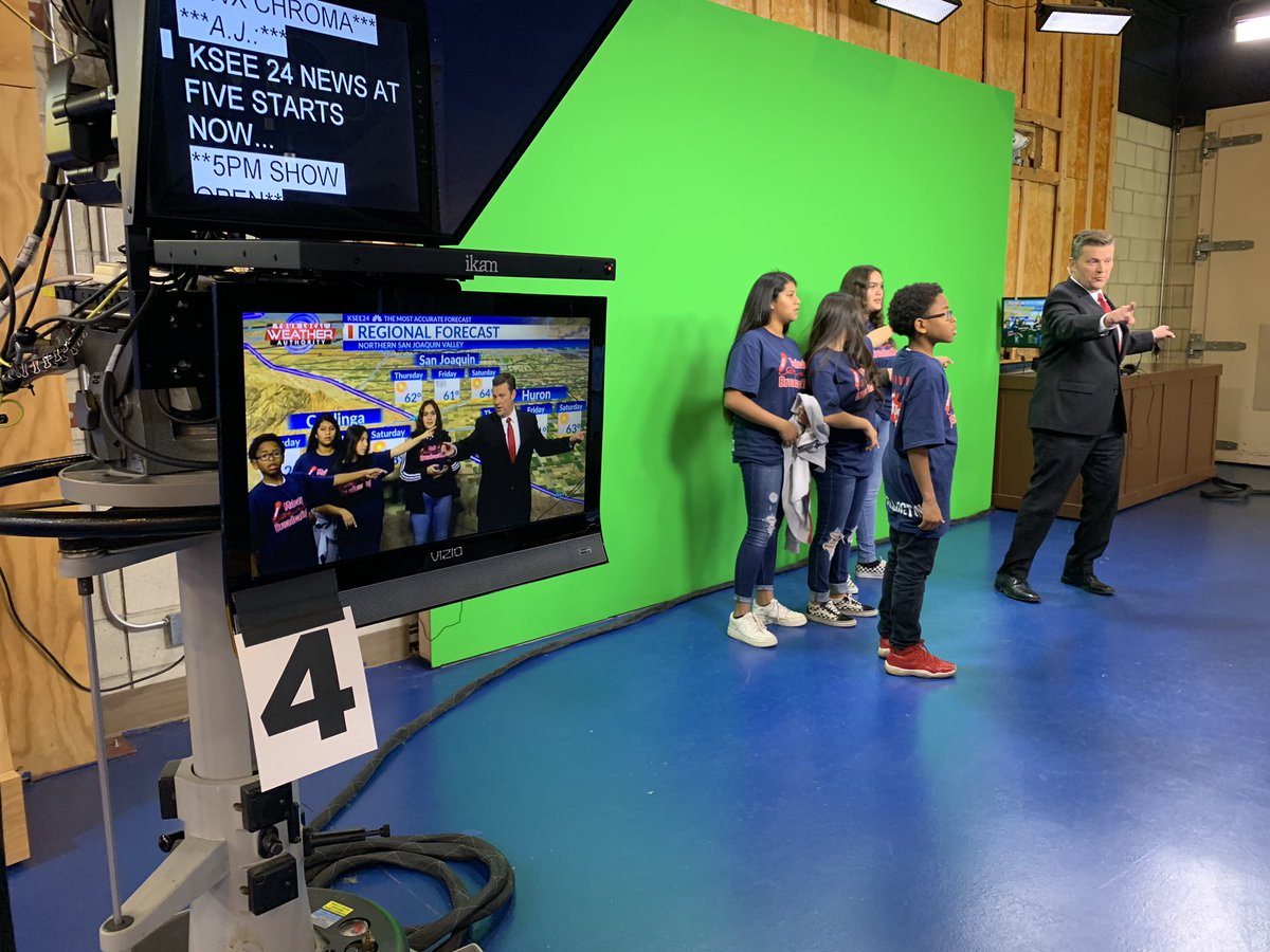 katrdatr's tweet photo. I had so much fun today! I got to take my broadcasting kids to KSEE 24 thanks to @cetetreault, and the kids were able to go behind the scenes. They learned so much from Christina and everyone else. What an experience! https://t.co/MOeQcleSiE