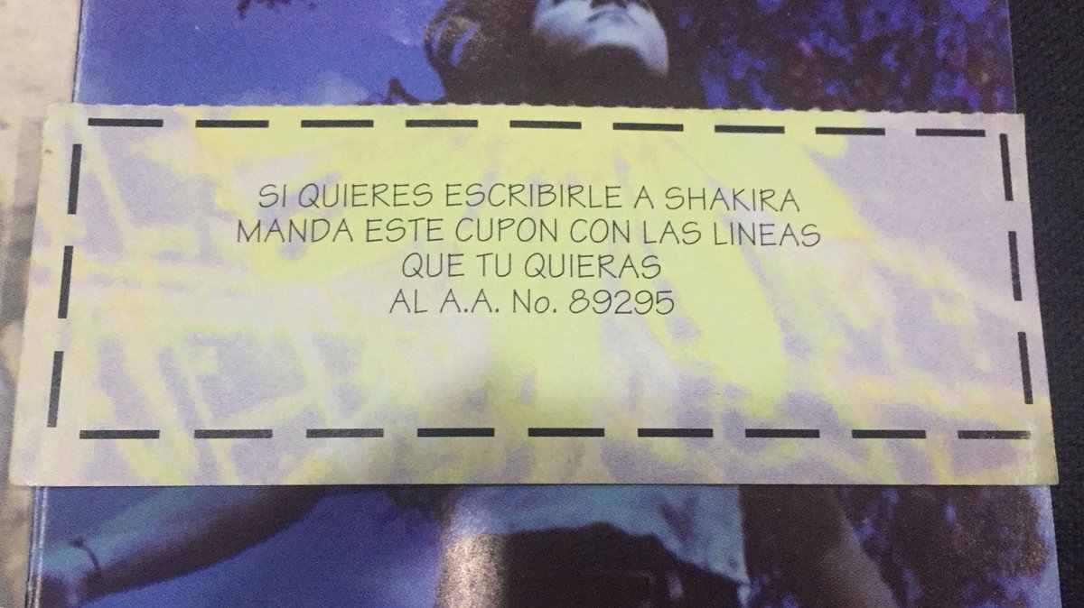 Mirando cosas viejas hallé mi CD original de Pies Descalzos ⁦<a href="/shakira/">Shakira</a>⁩ y nunca me percaté de ese cupón... pudimos haber sido amigas por correspondencia.