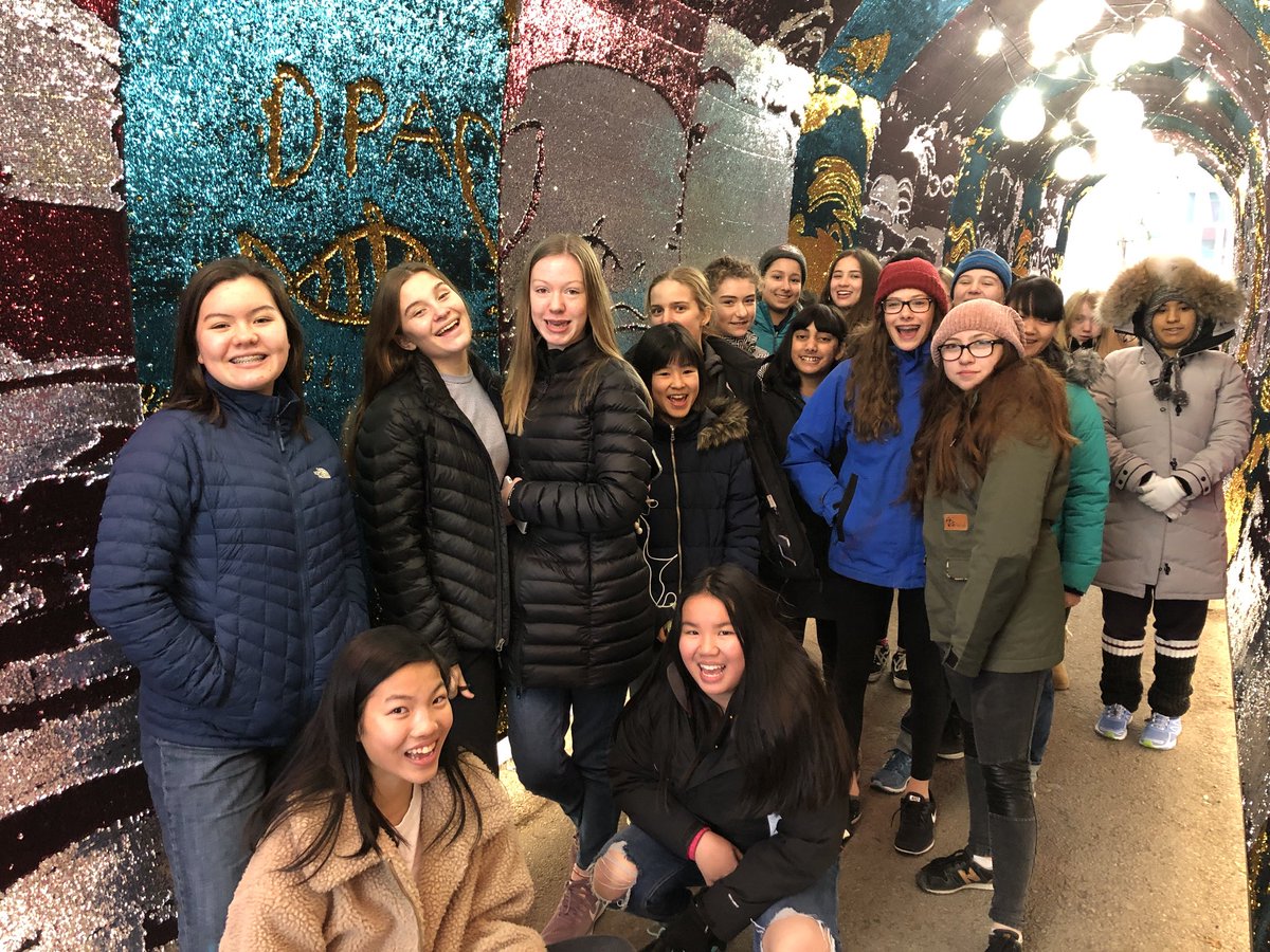 Linden_Sports's tweet photo. Sometimes you need a little fresh air during DPA...and a little glam. #glamtunnel #midtownschool @TheLindenSchool https://t.co/fGzQHXdF7E