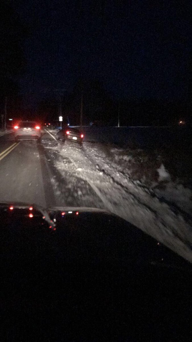 cody_grubbs's tweet photo. These roads are not safe #closehcps @HanoverSchools https://t.co/6ySBbEVpfu