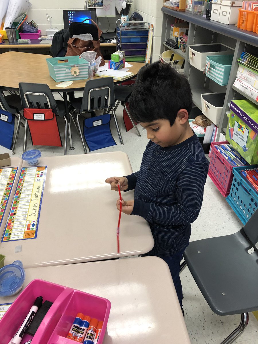 MrsHosen's tweet photo. First graders are producers in our Winter Wonderland shops! Students are working hard to earn “Hosenbucks” to spend when they are consumers next week ❄️ @RLCPrincipal #RLC19 https://t.co/UWFBufunso